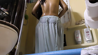 South Indian Maid'S Steamy Shower Captured On Camera